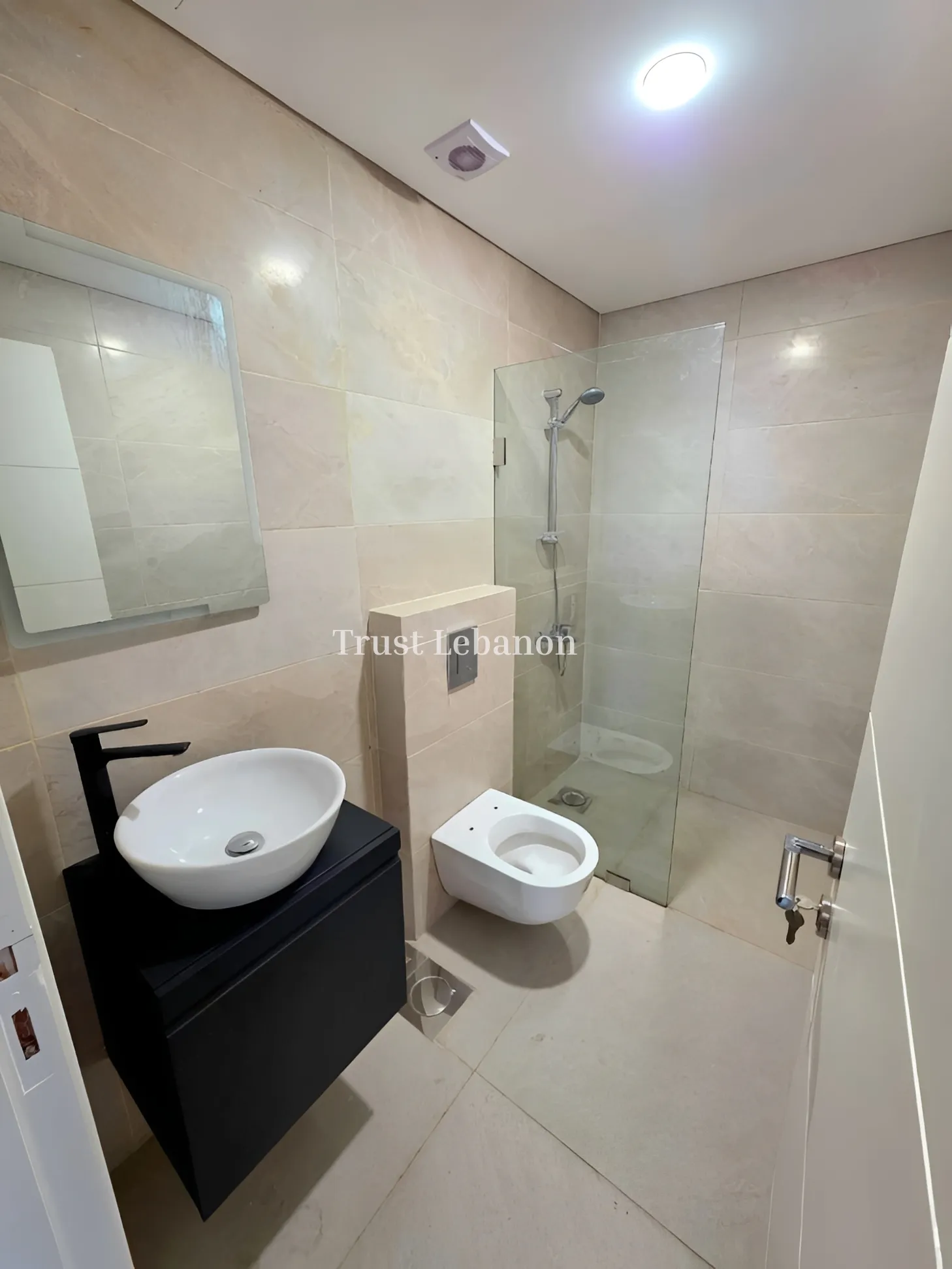 Office for rent in Zalqa, Lebanon
