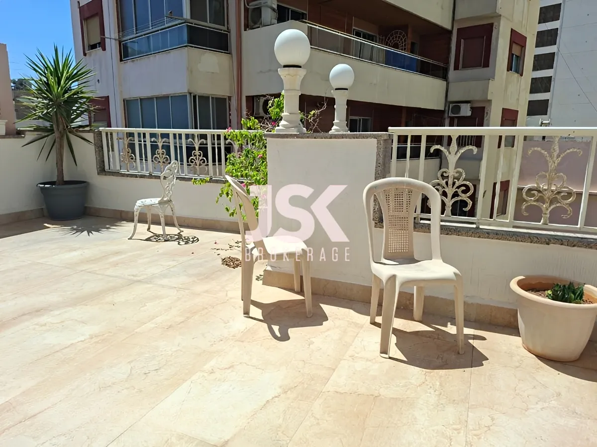 Apartment for Rent in Manara, Beirut, Lebanon - 4 bed, 2 bath