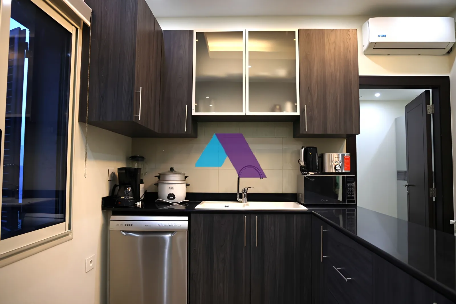 Building for rent in Beit Meri
