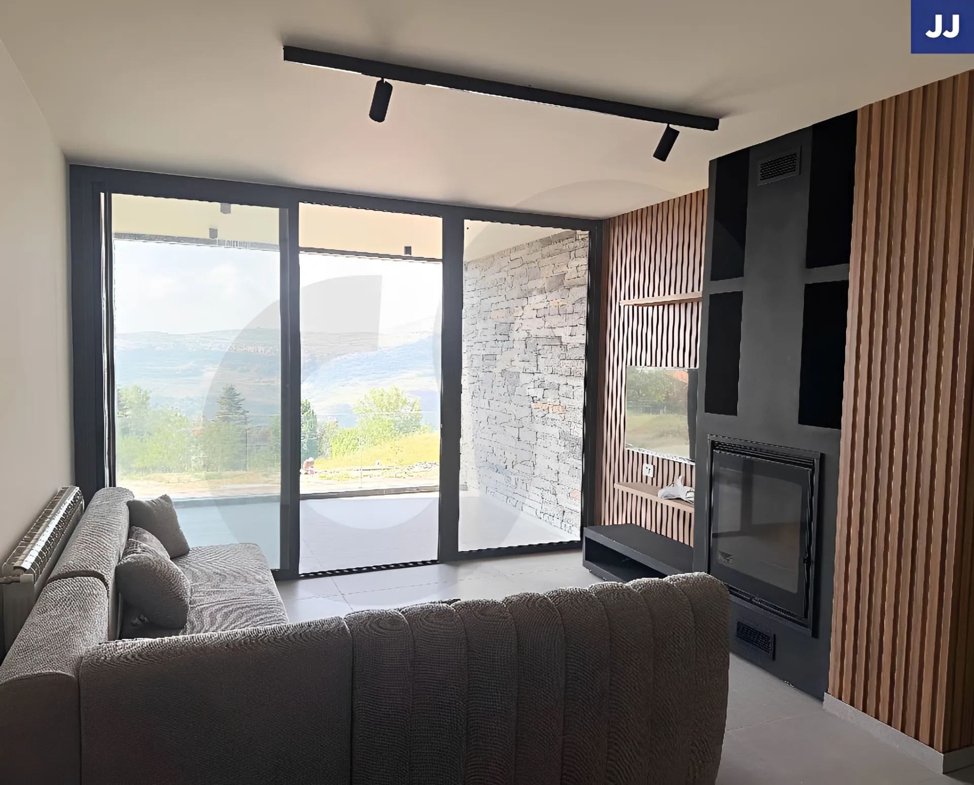 Chalet for Rent in Zaarour - 1 bed, 2 bath