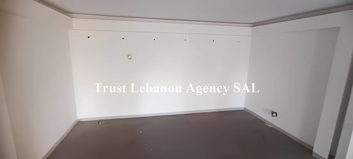 Commercial Property For Rent in Metn, Dbayeh