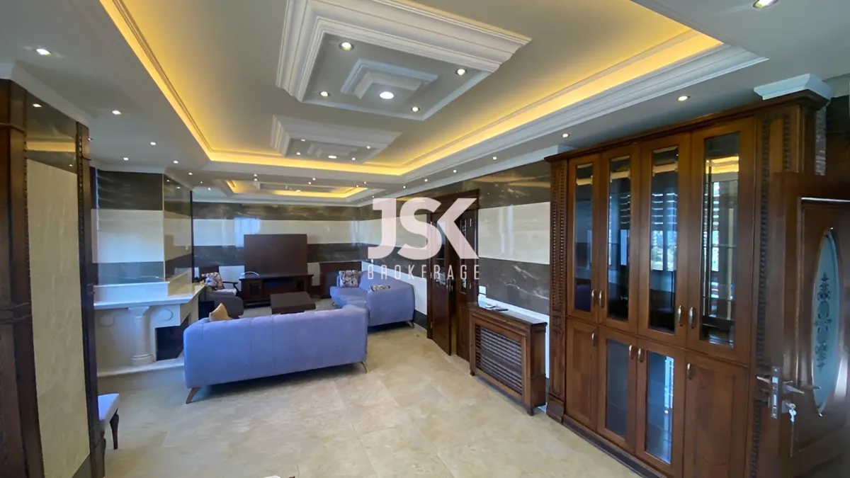 Apartment for Rent in Mazraat Yachoua, Lebanon - 3 bed, 3 bath