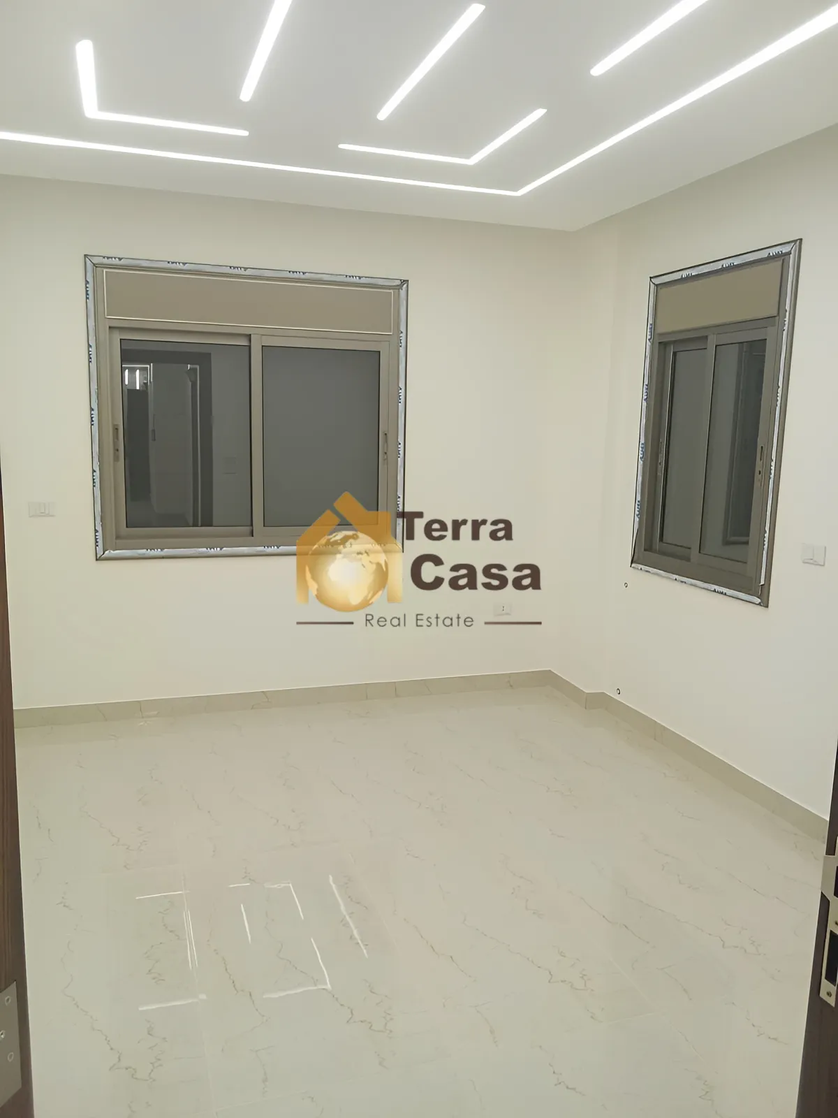 Apartment for Sale in Ksara - 4 bed, 4 bath