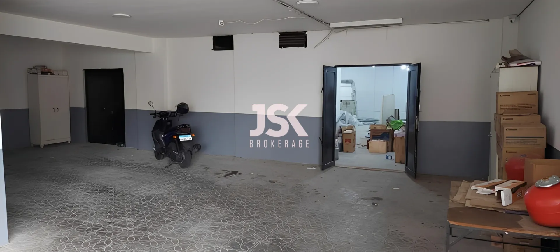 Warehouse for Sale in Mansourieh
