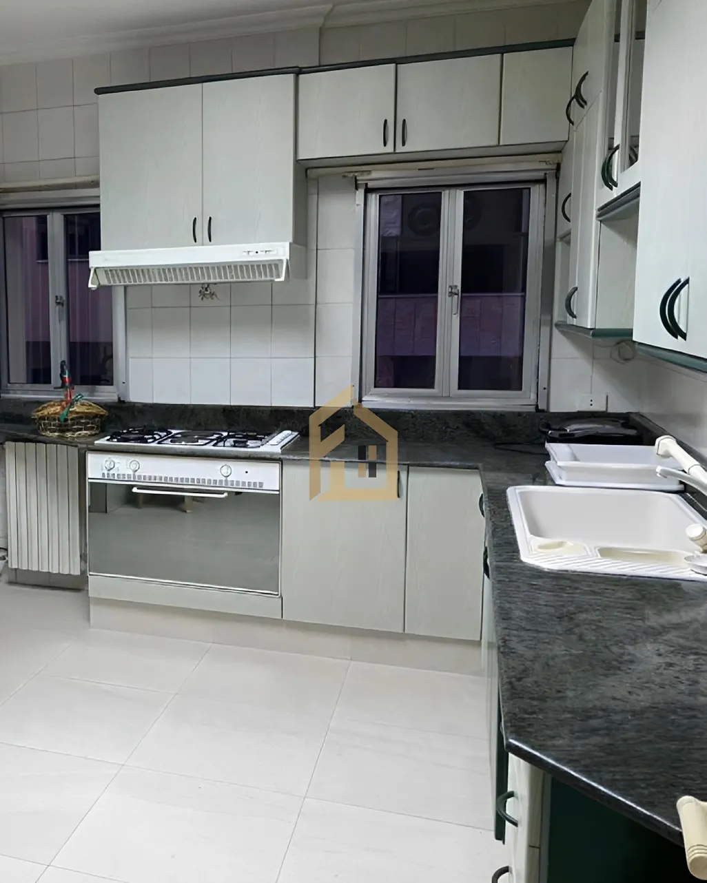 Apartment for rent in Ballouneh, Lebanon