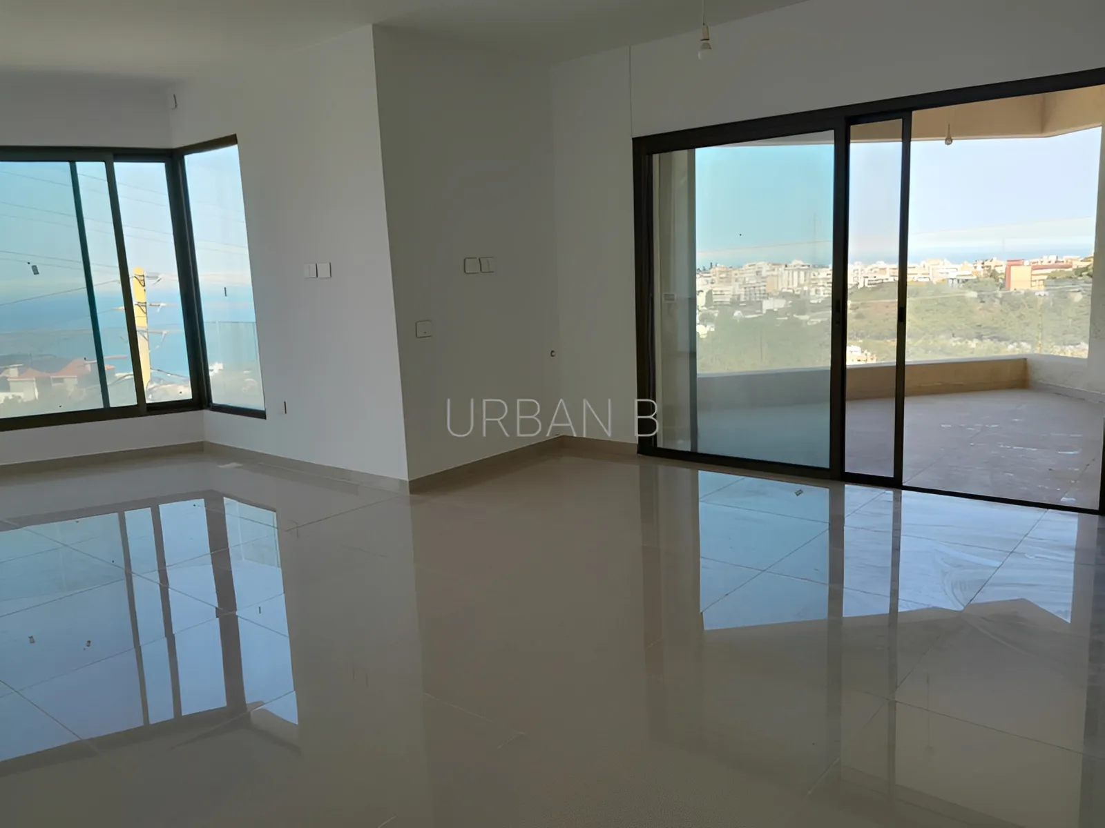 Residential in Rabweh, metn - 3 bed, 5.0 bath