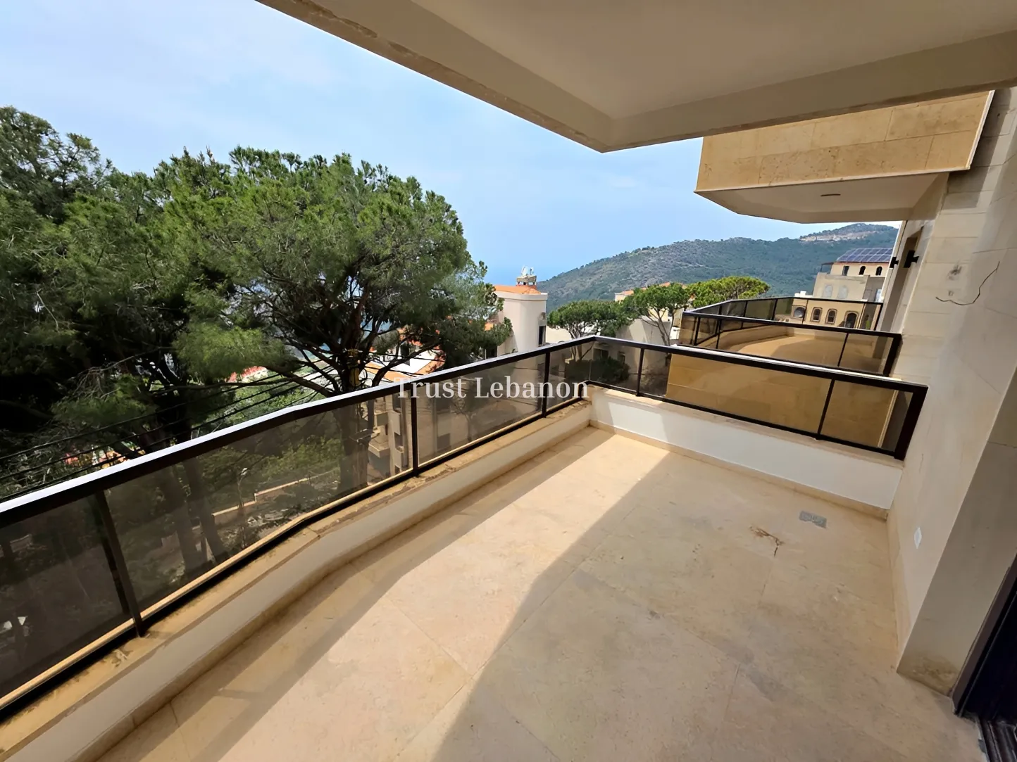 Apartment for sale in Ain El Rihane, Lebanon - 4 bed, 4 bath