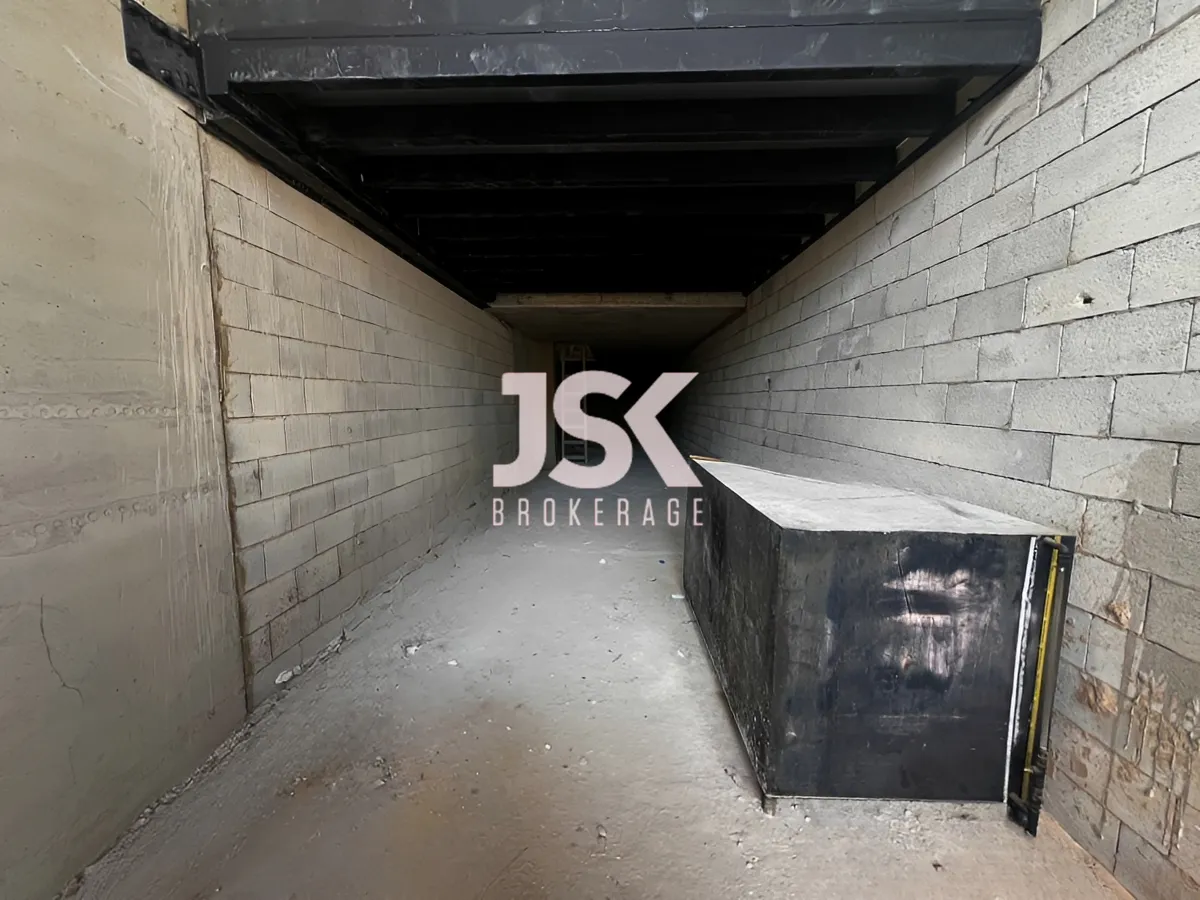 Shop for rent in Hazmieh