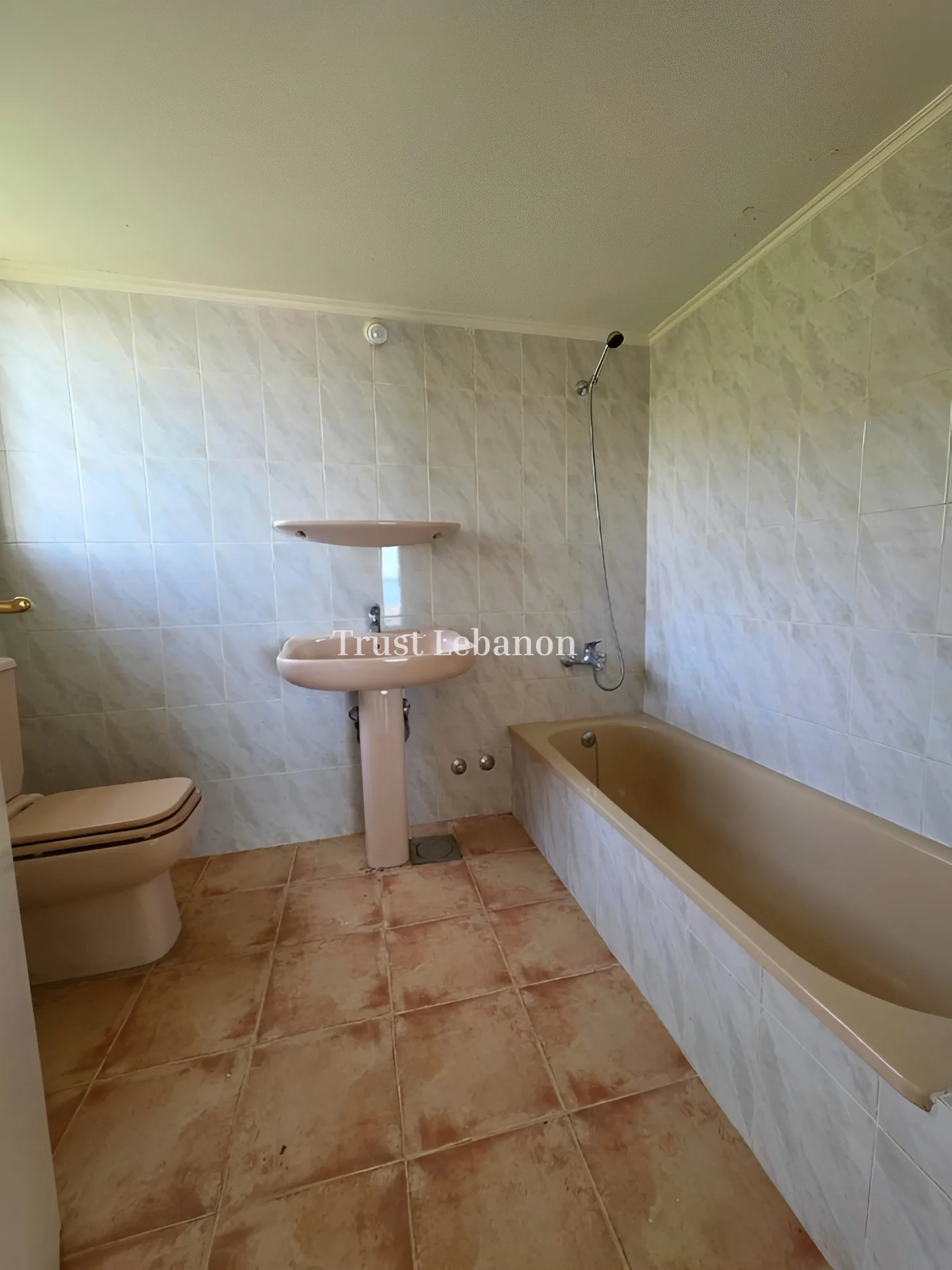 Residential Building for sale in Ajaltoun, Lebanon
