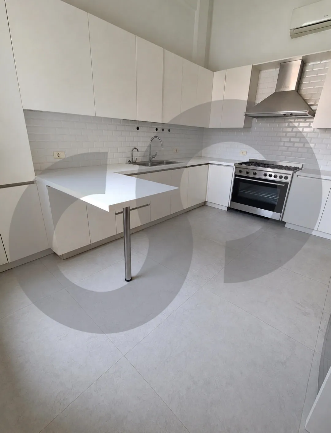 Apartment for Rent in Sursock