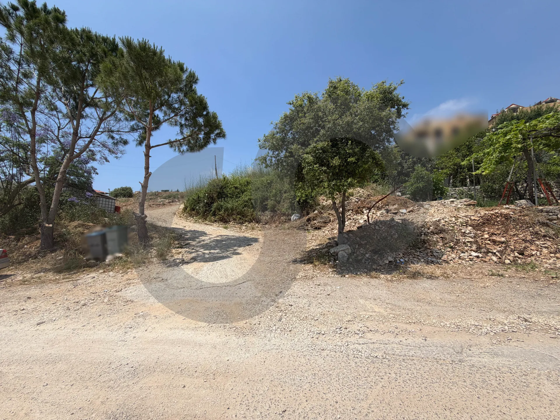 Land for Sale in Edde