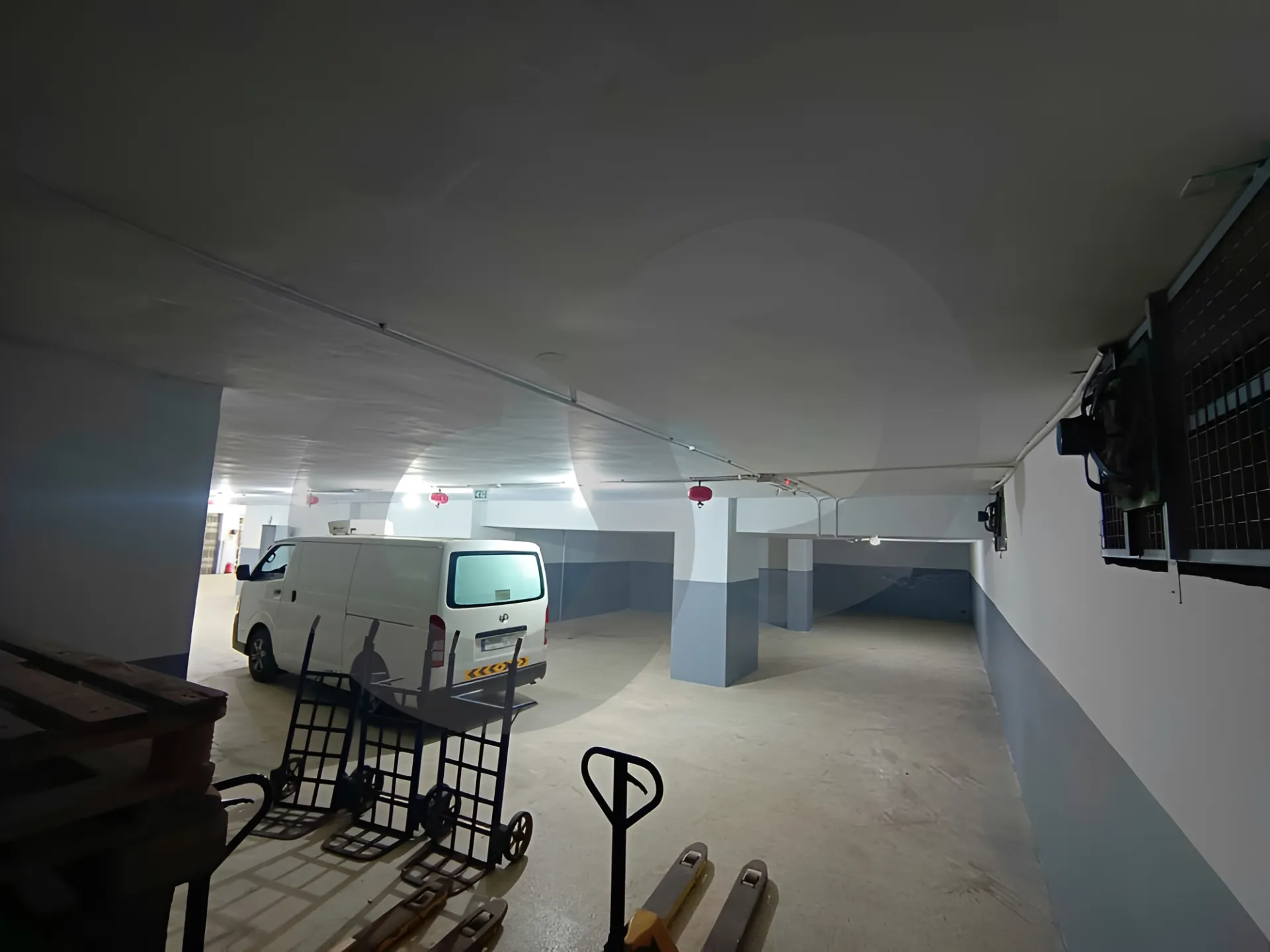 Warehouse for Rent in Jnah