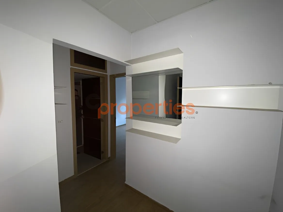 Office for Rent in Daoura