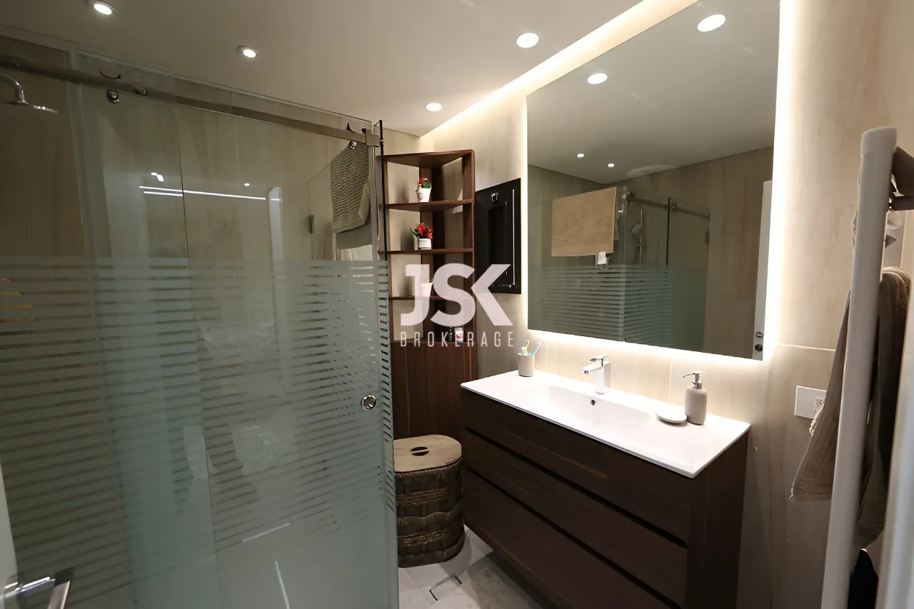 Apartment for Sale in Aamchit