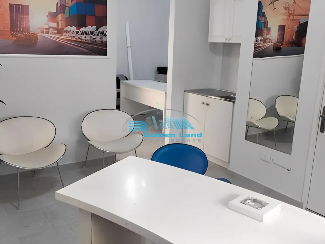 Office for rent in Mazraat Yachoua