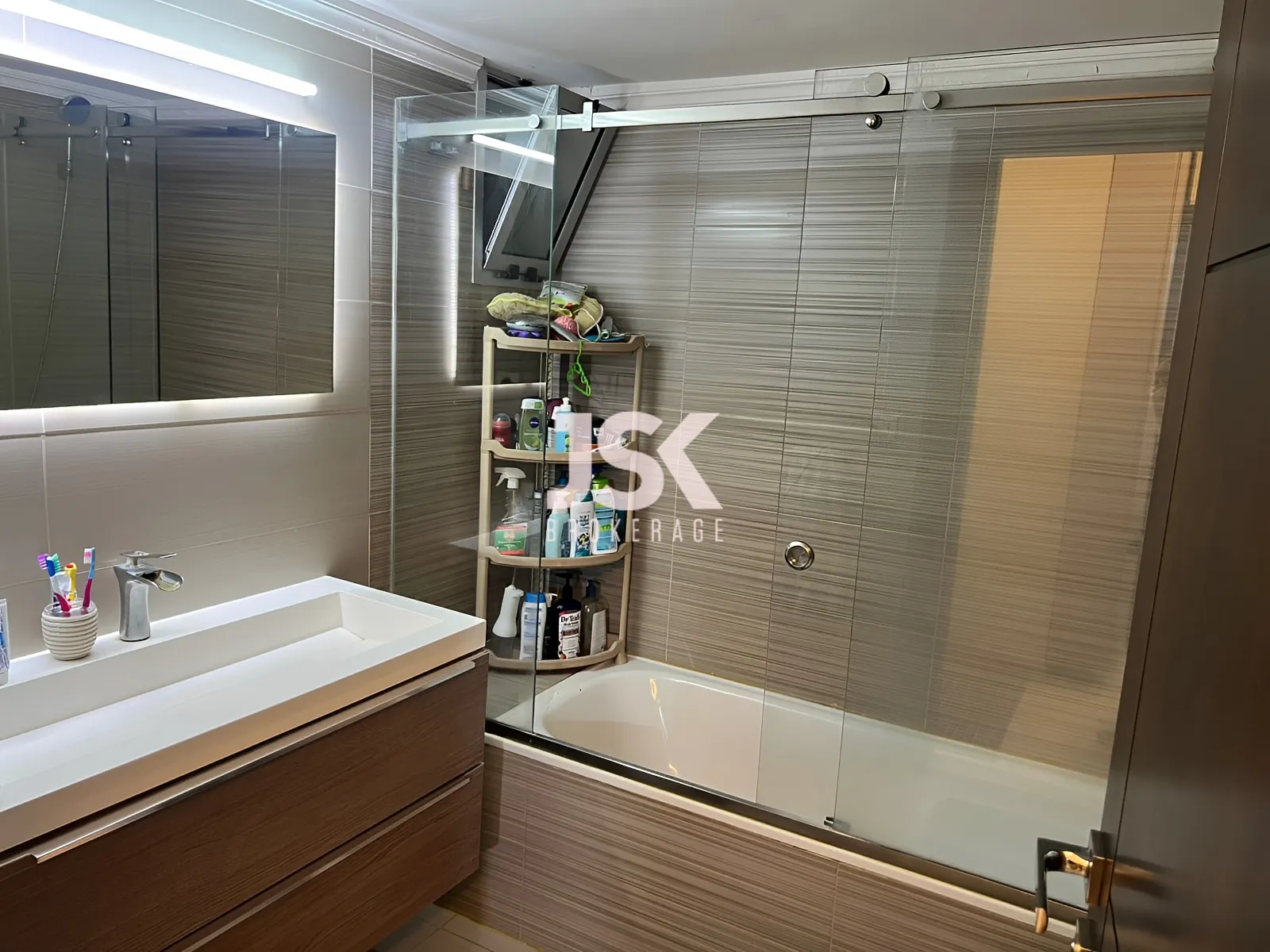 Apartment for Sale in Ain El Remmaneh