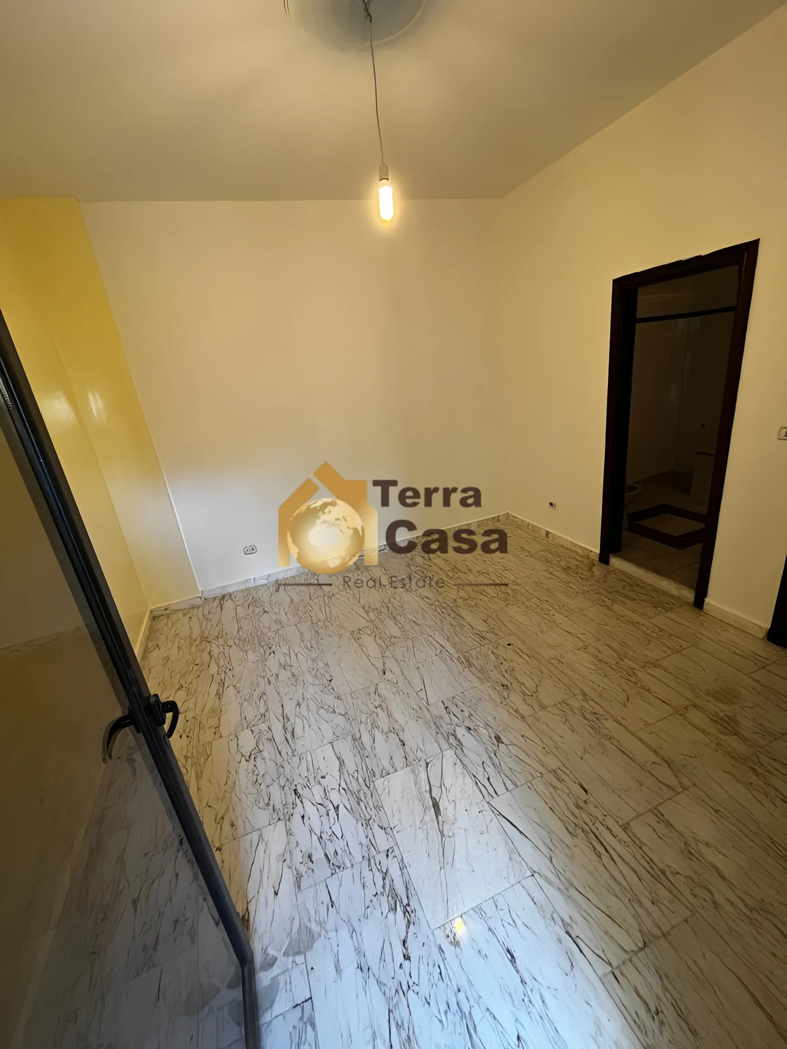Apartment for Sale in Ain el Ghossein - 3 bed, 3 bath