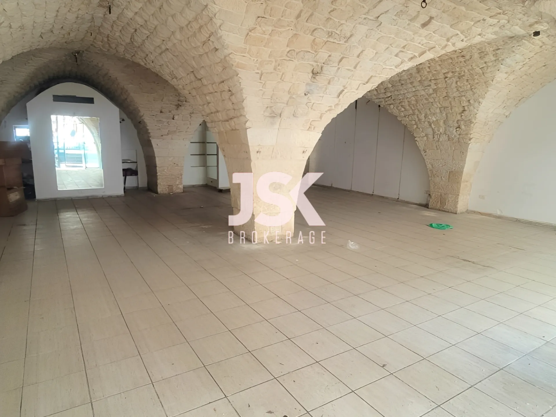 Shop for rent in Jounieh