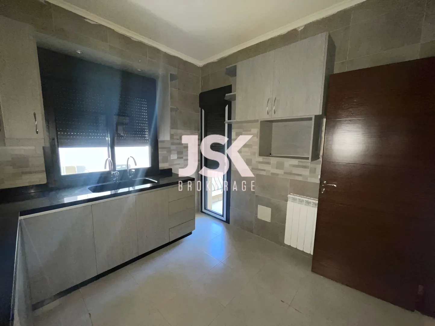 Apartment for rent in Douar, Lebanon - 2 bed, 2 bath