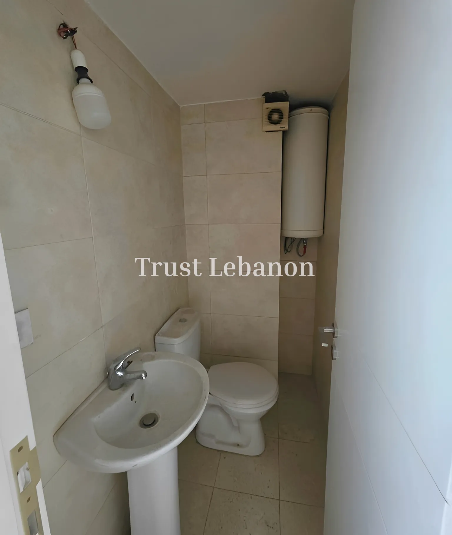 Showroom for rent in Hazmieh, Lebanon