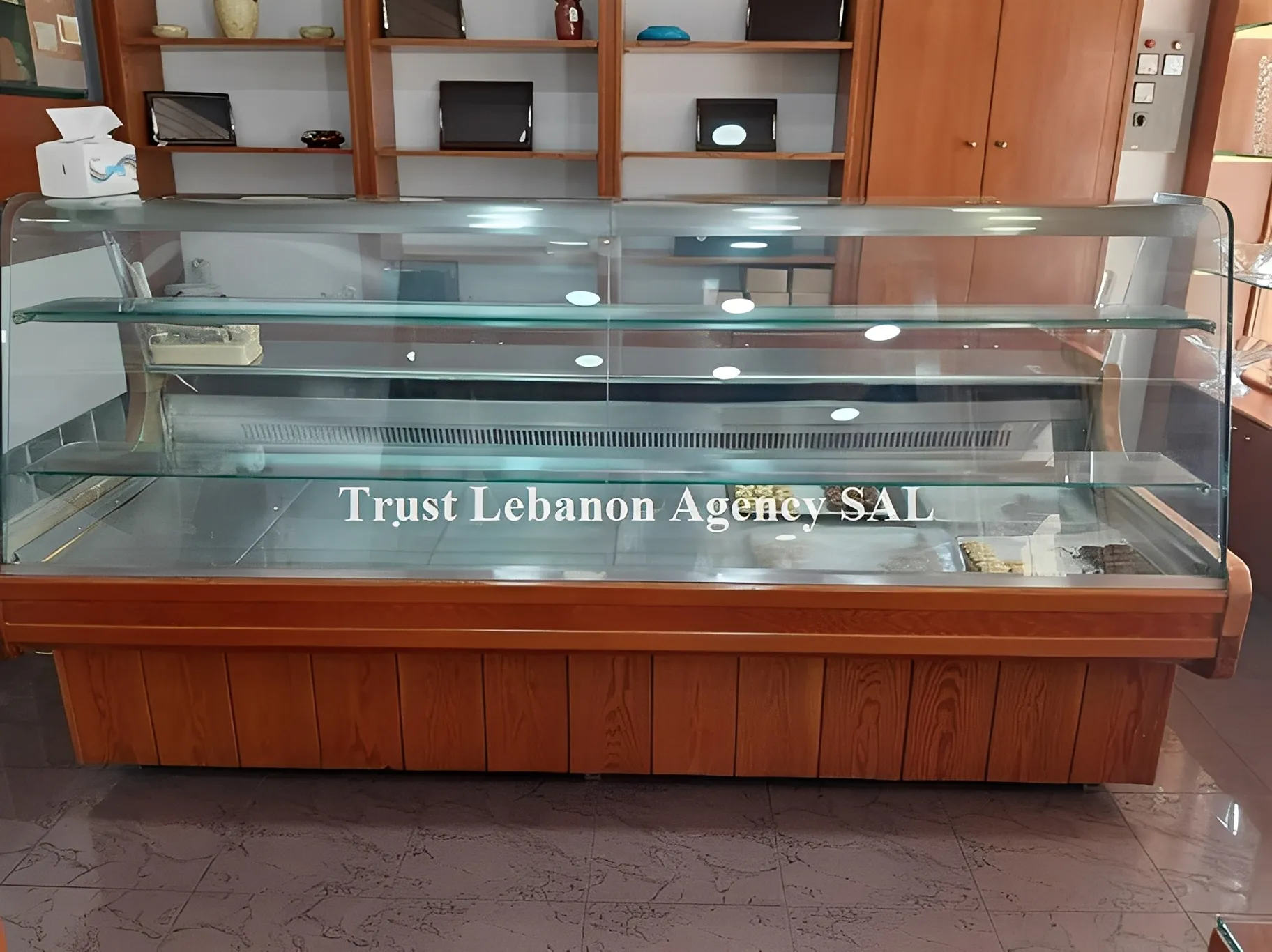 Shop for sale in Baabda, Hadath