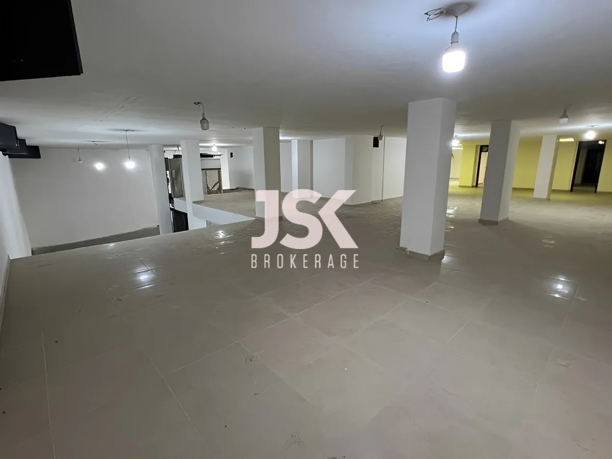 Warehouse for sale in Tallet El-Khayat