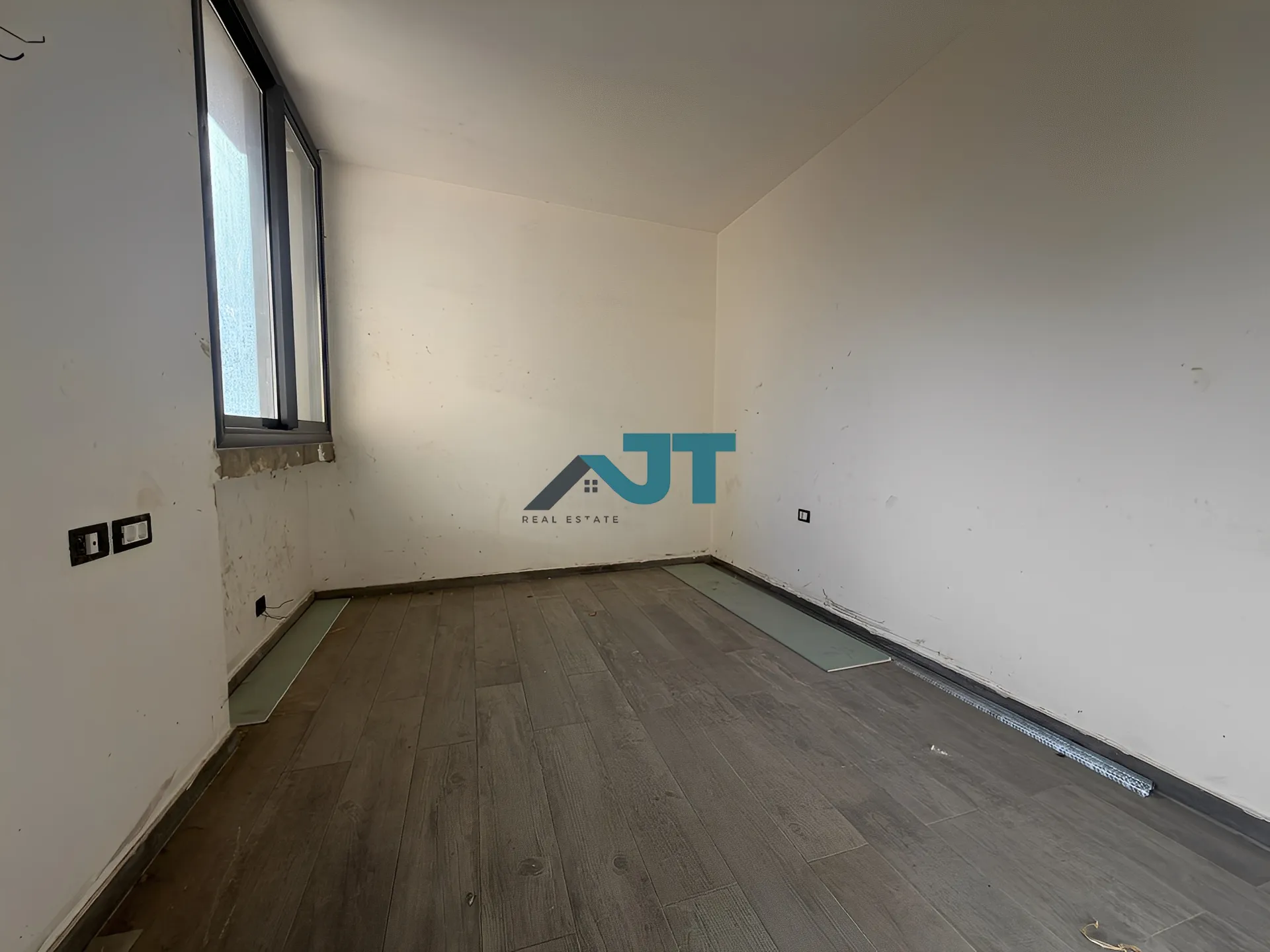 Apartment in Abdul wahab el inglizi, beirut, lebanon - 1 bed, 1.0 bath