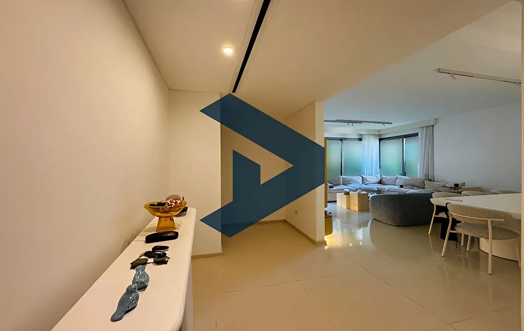 Apartment for sale in Ain Al Mraiseh, Beirut, Lebanon - 3 bed, 4 bath