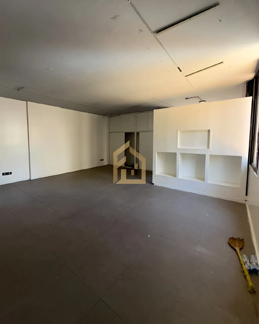 Office for rent in Antelias, Lebanon