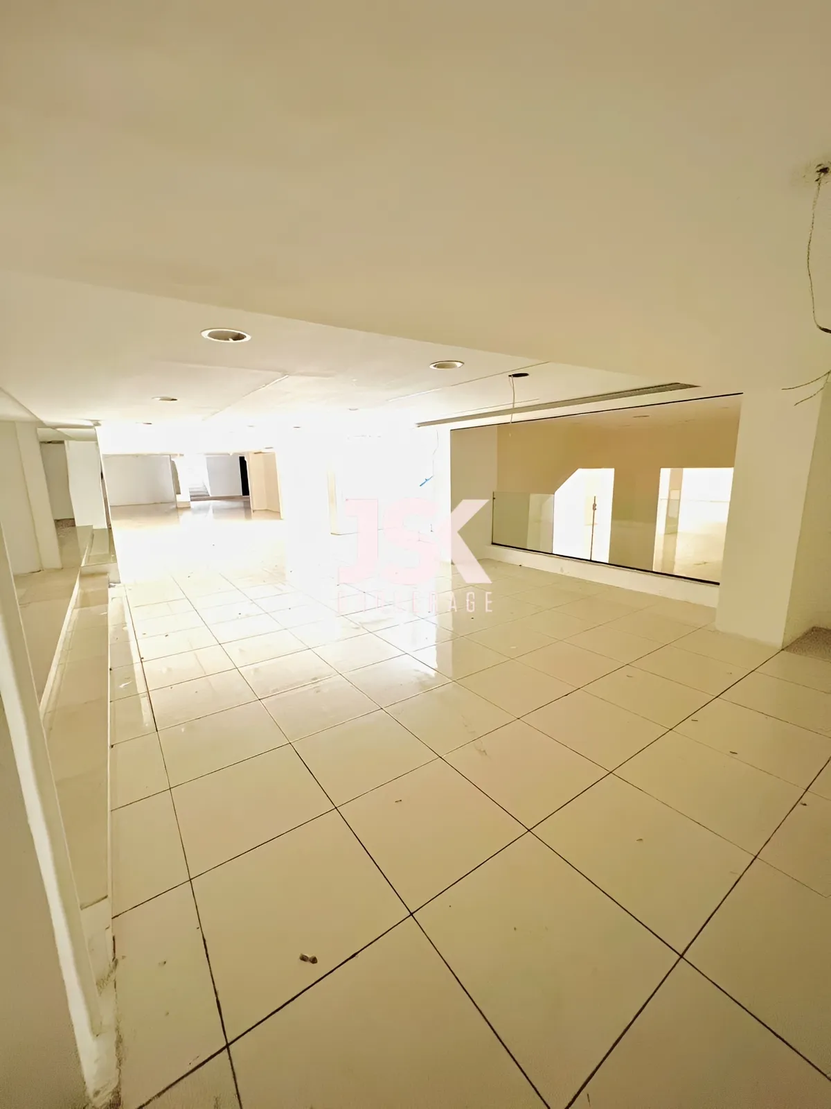 Showroom for Sale in Jounieh