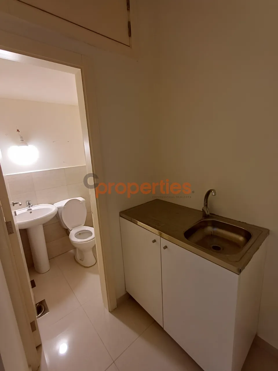 Office for Rent in Kfar Hbab