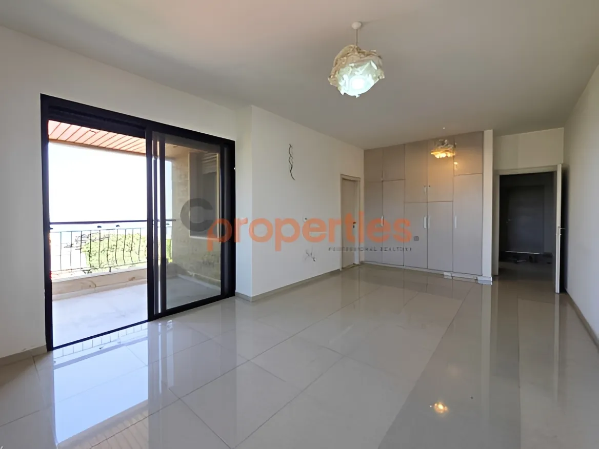 Apartment for Rent in Ain Saadeh