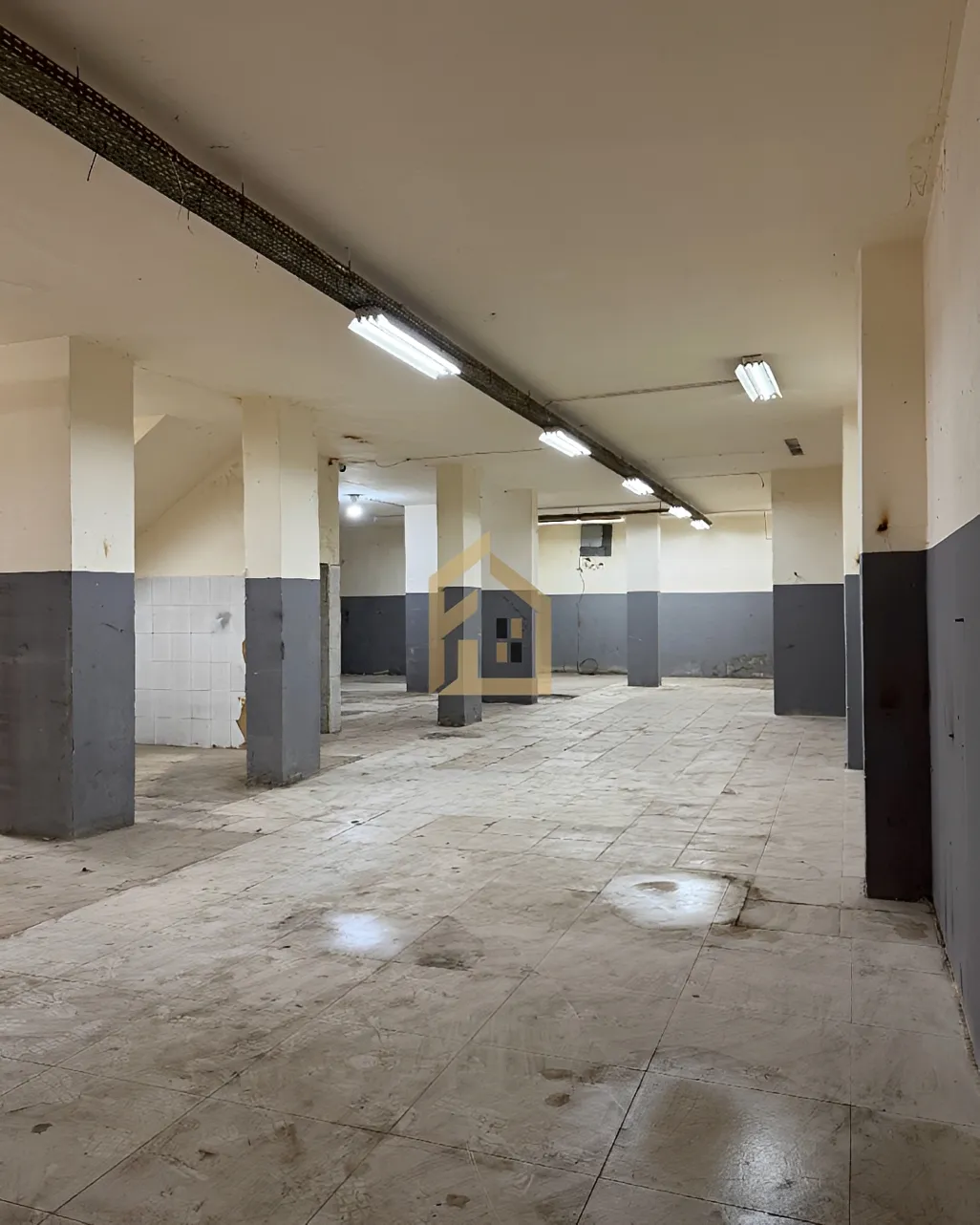 Warehouse for rent in Dekwaneh, Lebanon