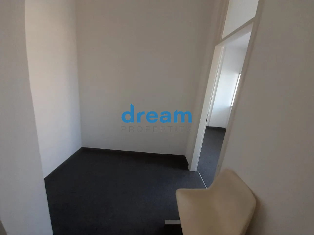 Office for rent in Baouchriyeh, Lebanon