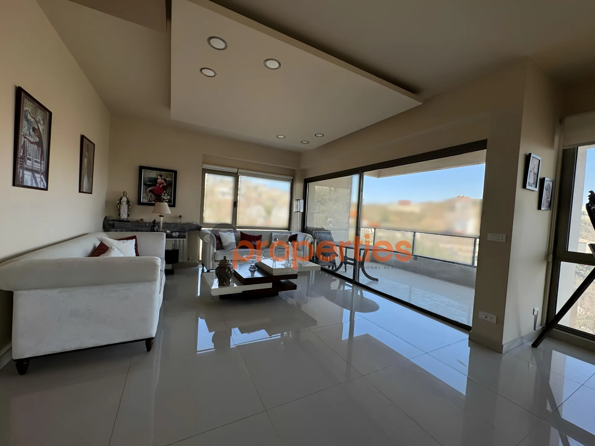Villa for Sale in Aachqout