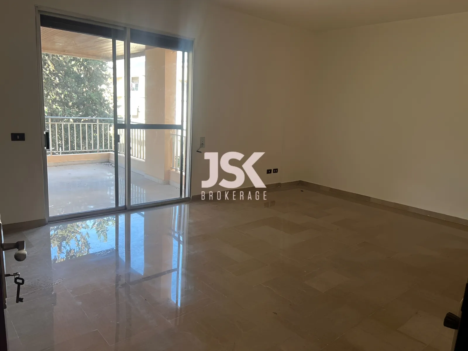 Apartment for Sale in Dawhet Aramoun