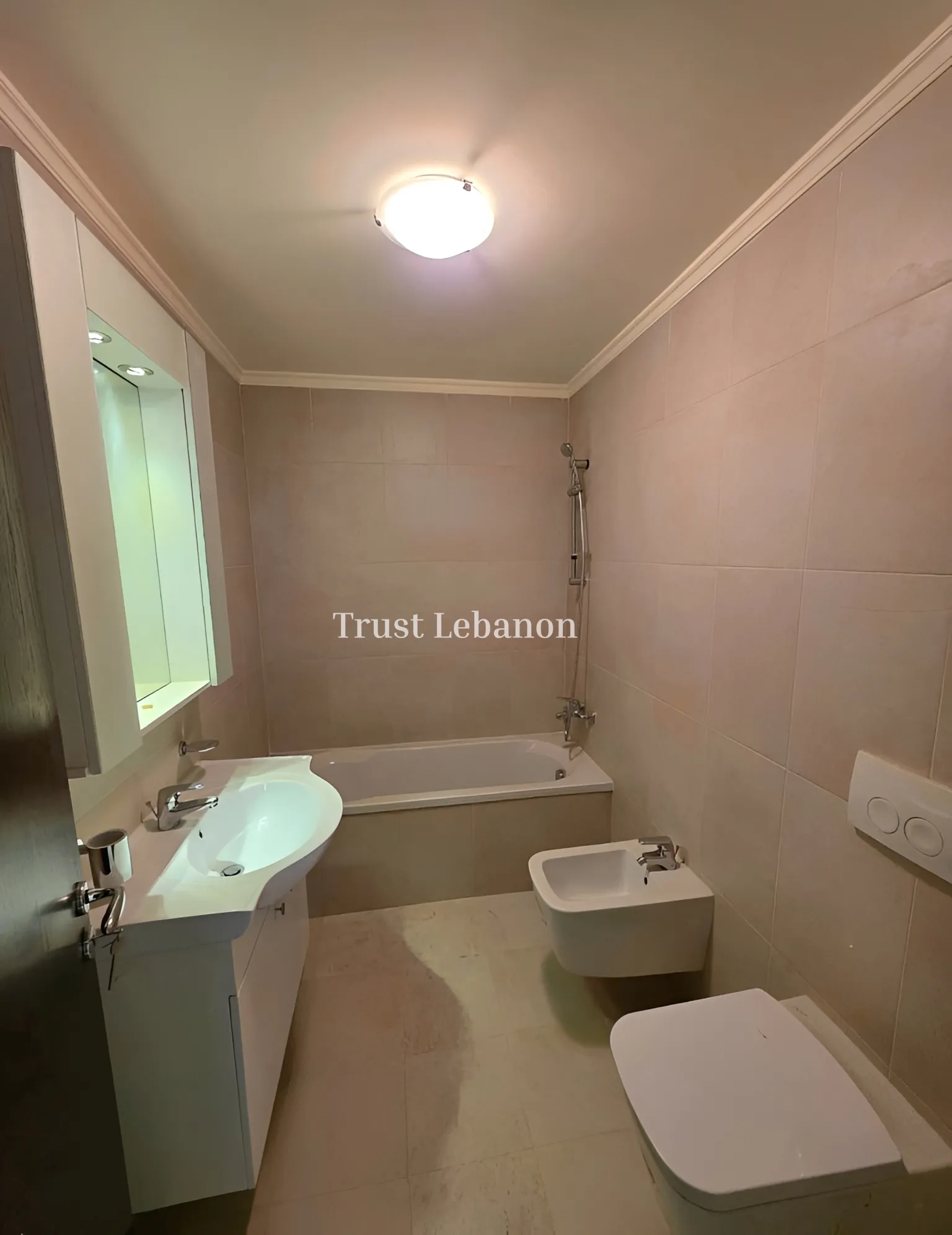 Duplex for rent in Hadath, Lebanon