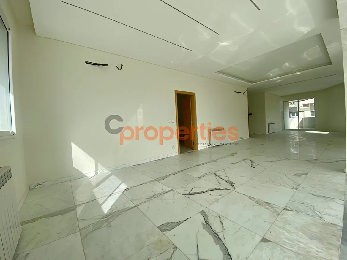 Apartment for Sale in Adma w Dafnah - 6 bed, 5 bath