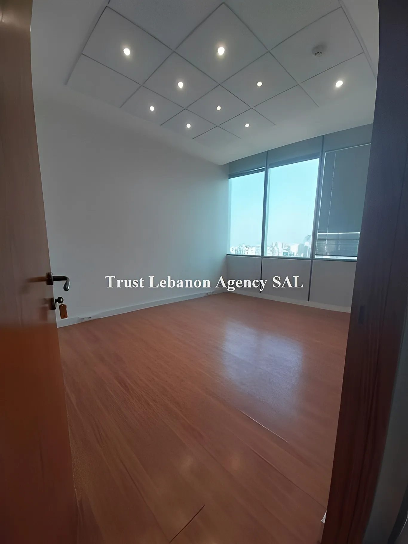 Office for rent in Metn, Jisr El Bacha
