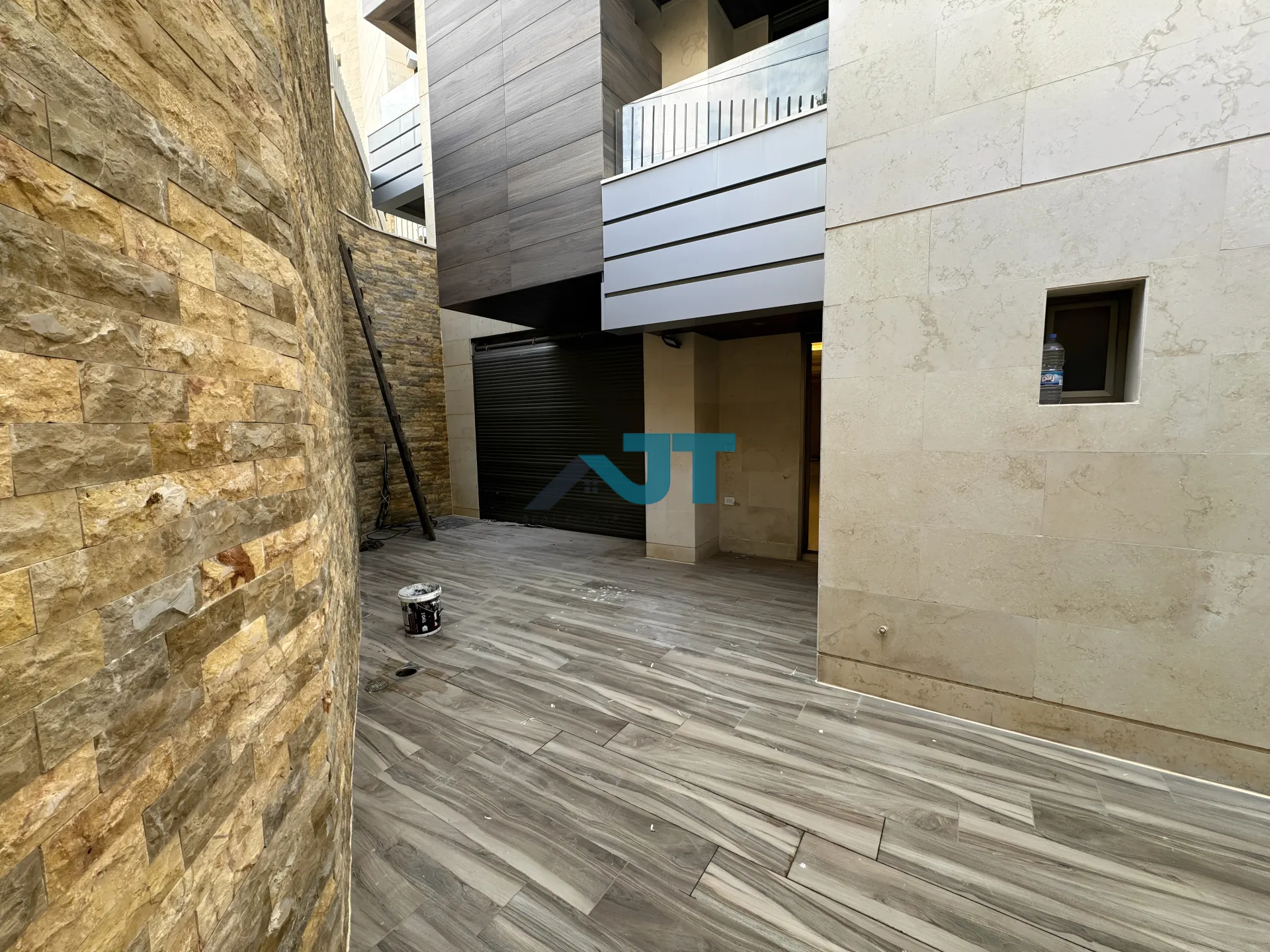 Apartment for Sale in Ain Aar