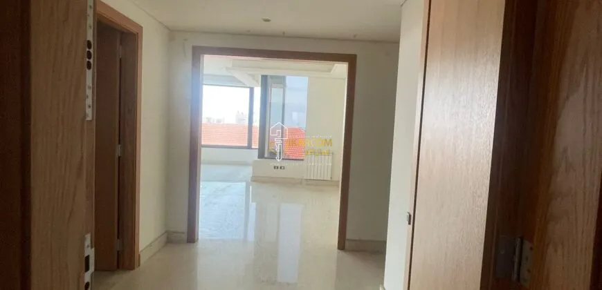 Apartment for rent in Ain Al Mraiseh, Beirut, Lebanon