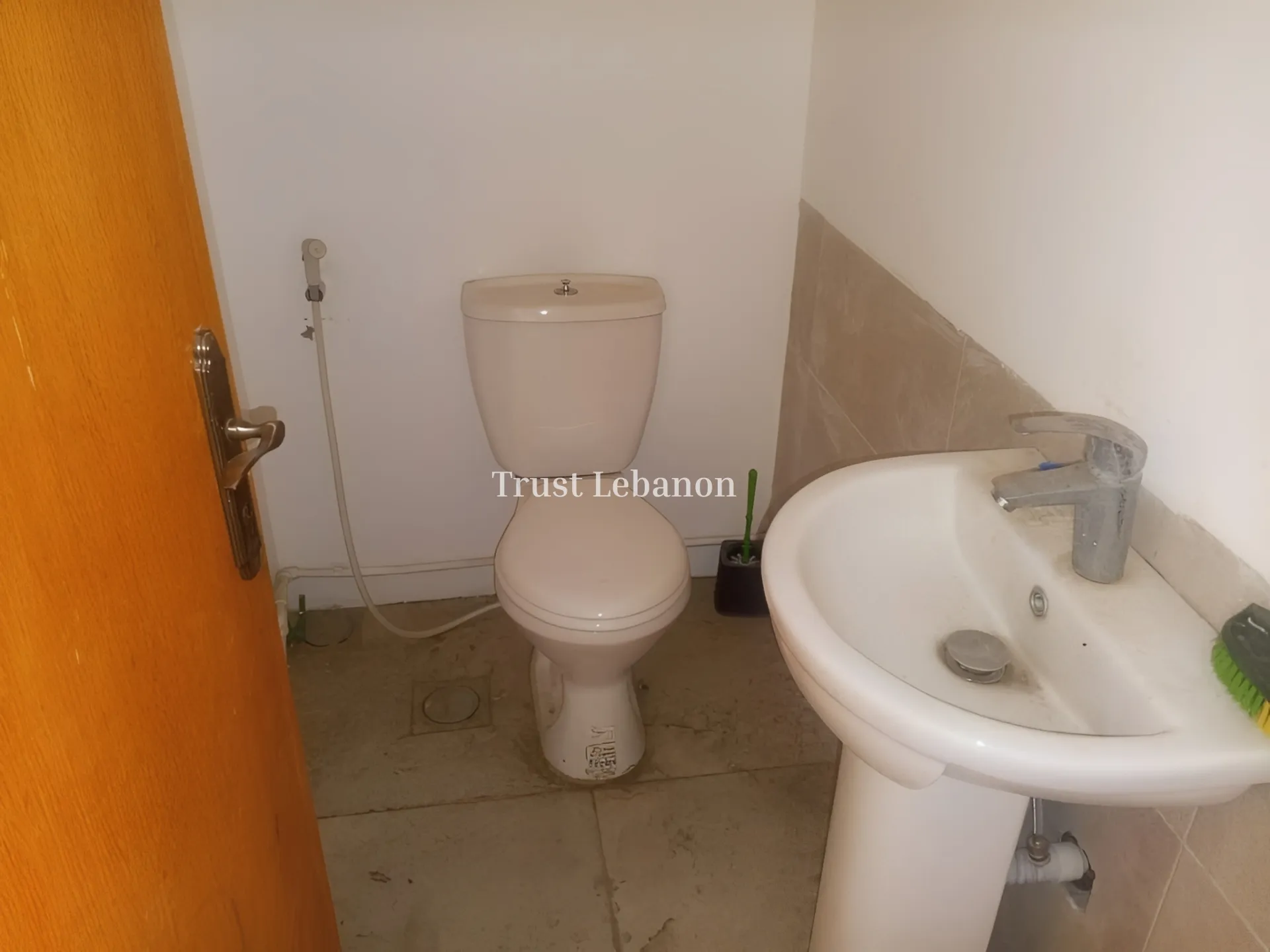 Warehouse for rent in Dekwaneh, Lebanon