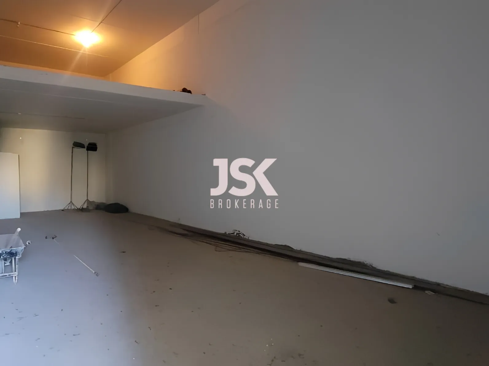Warehouse for Rent in Halat