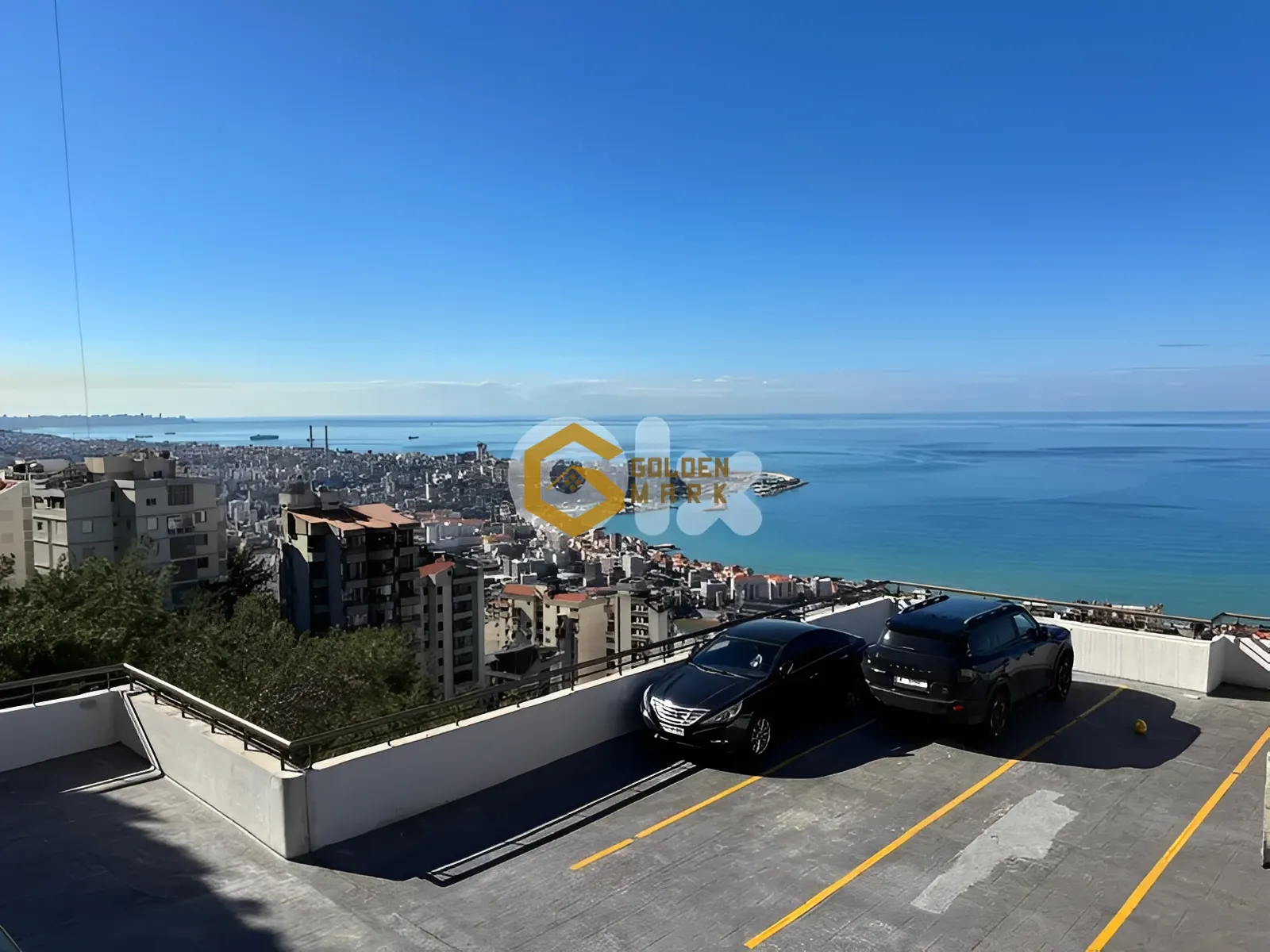 Apartment for Sale in Sahel Aalma - 5 bed, 3 bath