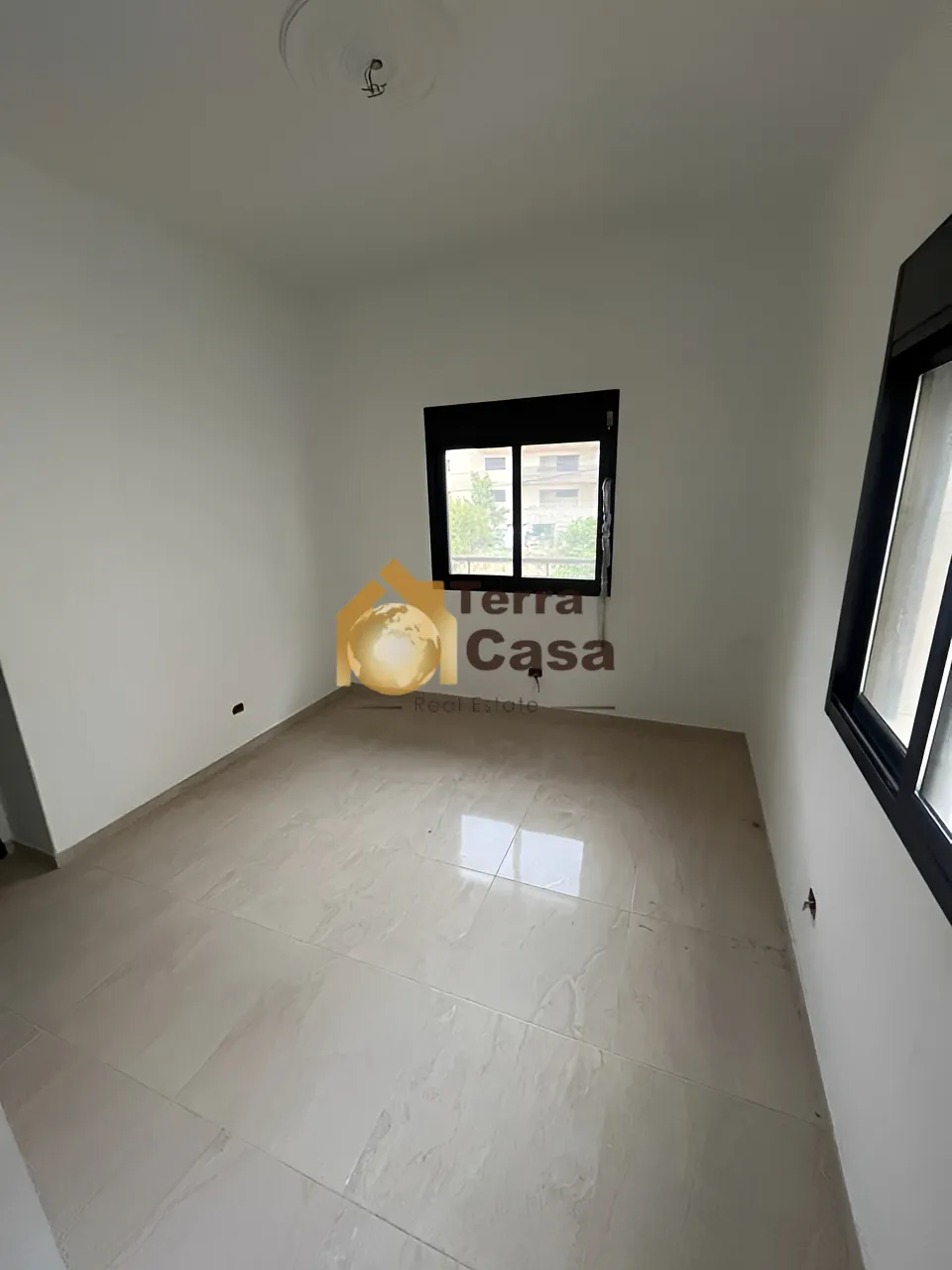 Apartment for Sale in Ain el Ghossein - 3 bed, 2 bath
