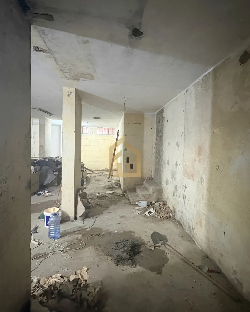 Warehouse for sale in Corniche el Mazraa, Beirut, Lebanon