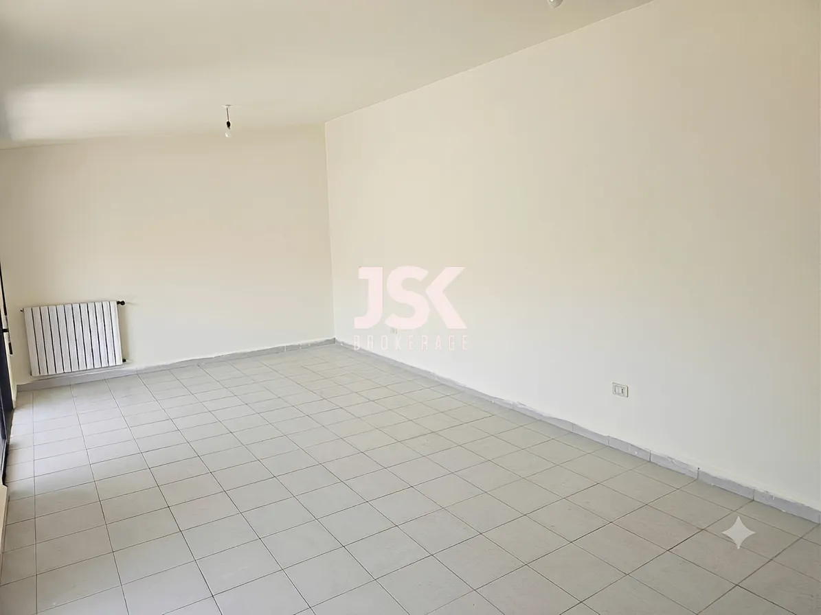 Apartment for Sale in Qornet El Hamra