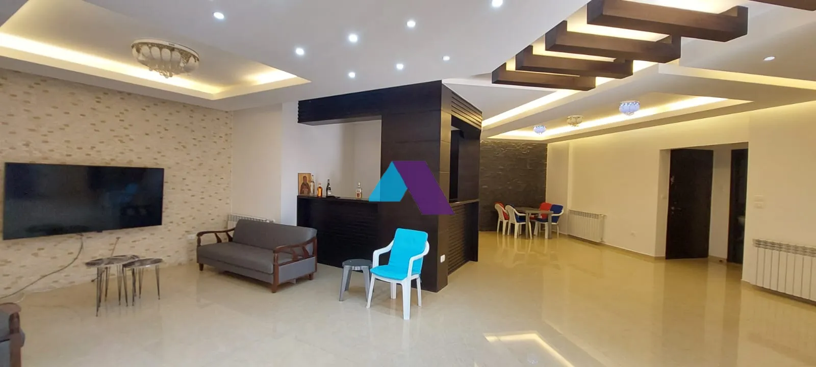 Apartment for Sale in Broummana - 4 bed, 5 bath