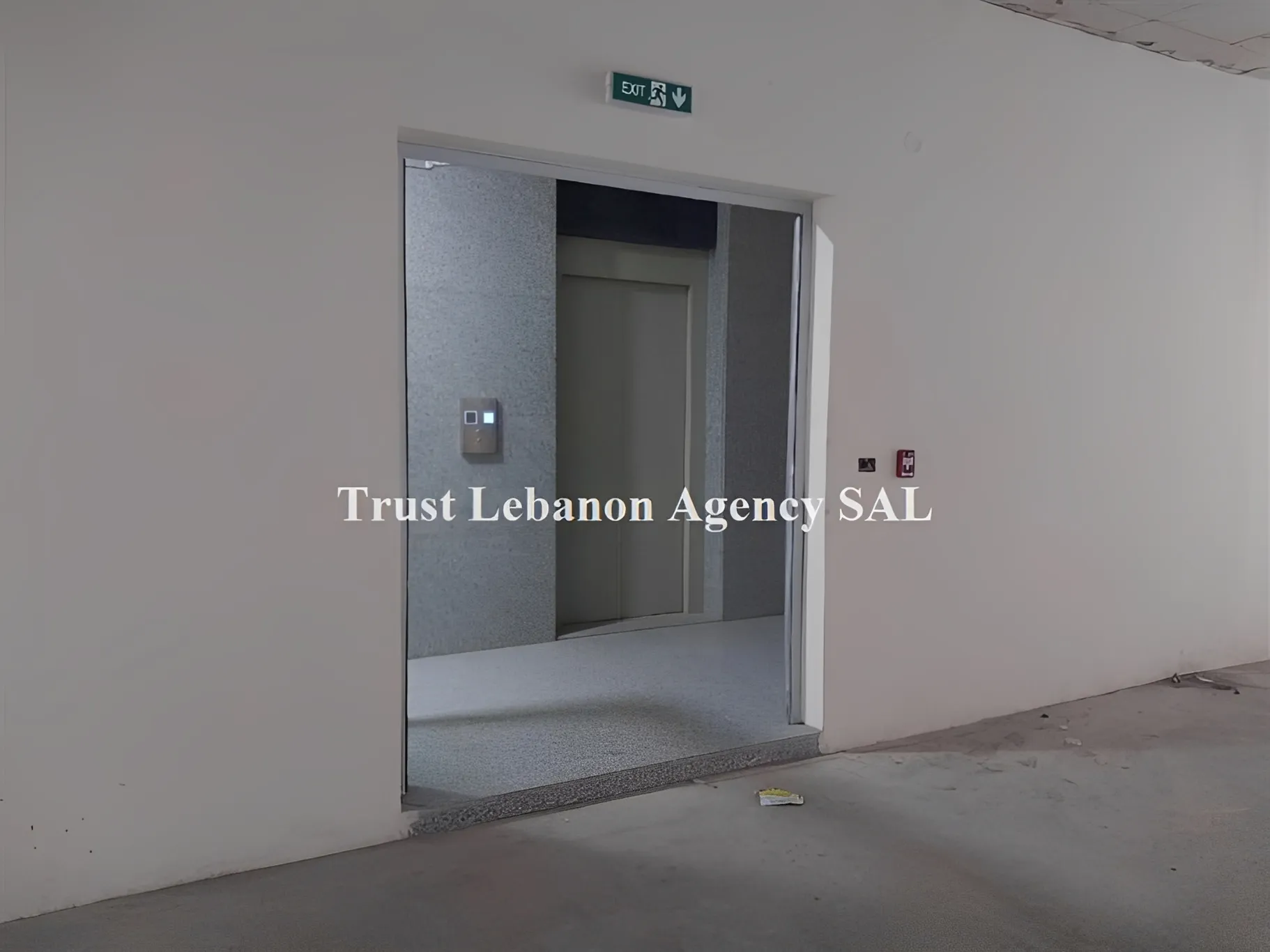Commercial Property For Rent in Baabda, Louaizeh