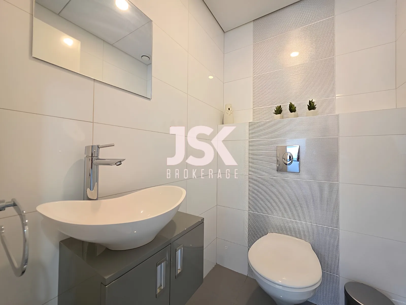 Office for Sale in Baabda
